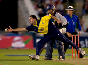 Ben Edmondson fields off Joe Denly, Twenty20 Final, 2007