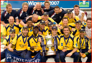 Durham celebrate winning the 2007 FPT Final at Lord's
