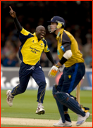 Henry Olonga & Andy Flower.