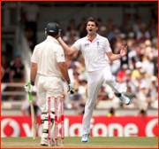 James Anderson, Ponting out, Perth.